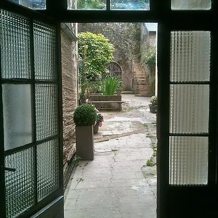 La Cour Au Lavoir Apartment